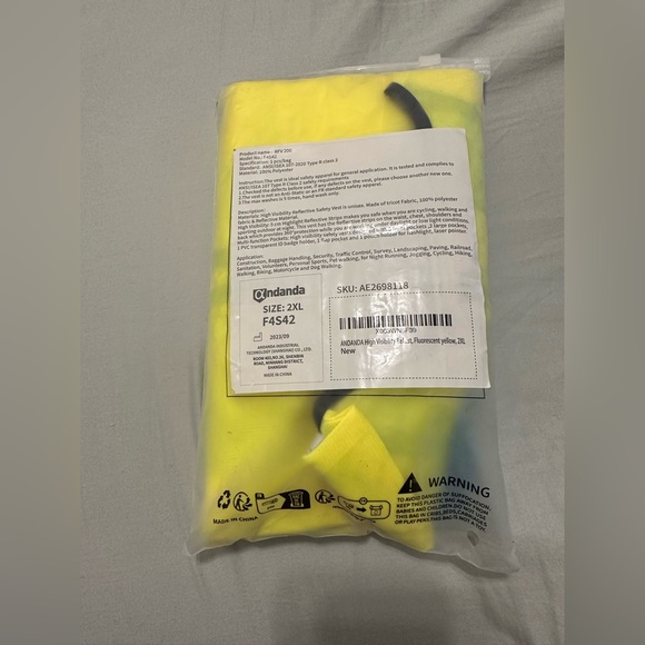 High Visibility Safety Vest with Reflective Stripes - Picture 5 of 6